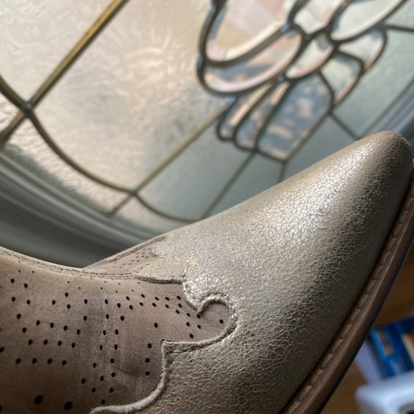 Anthropologie Gold & Buff Mules 39 - Picture 2 of 6